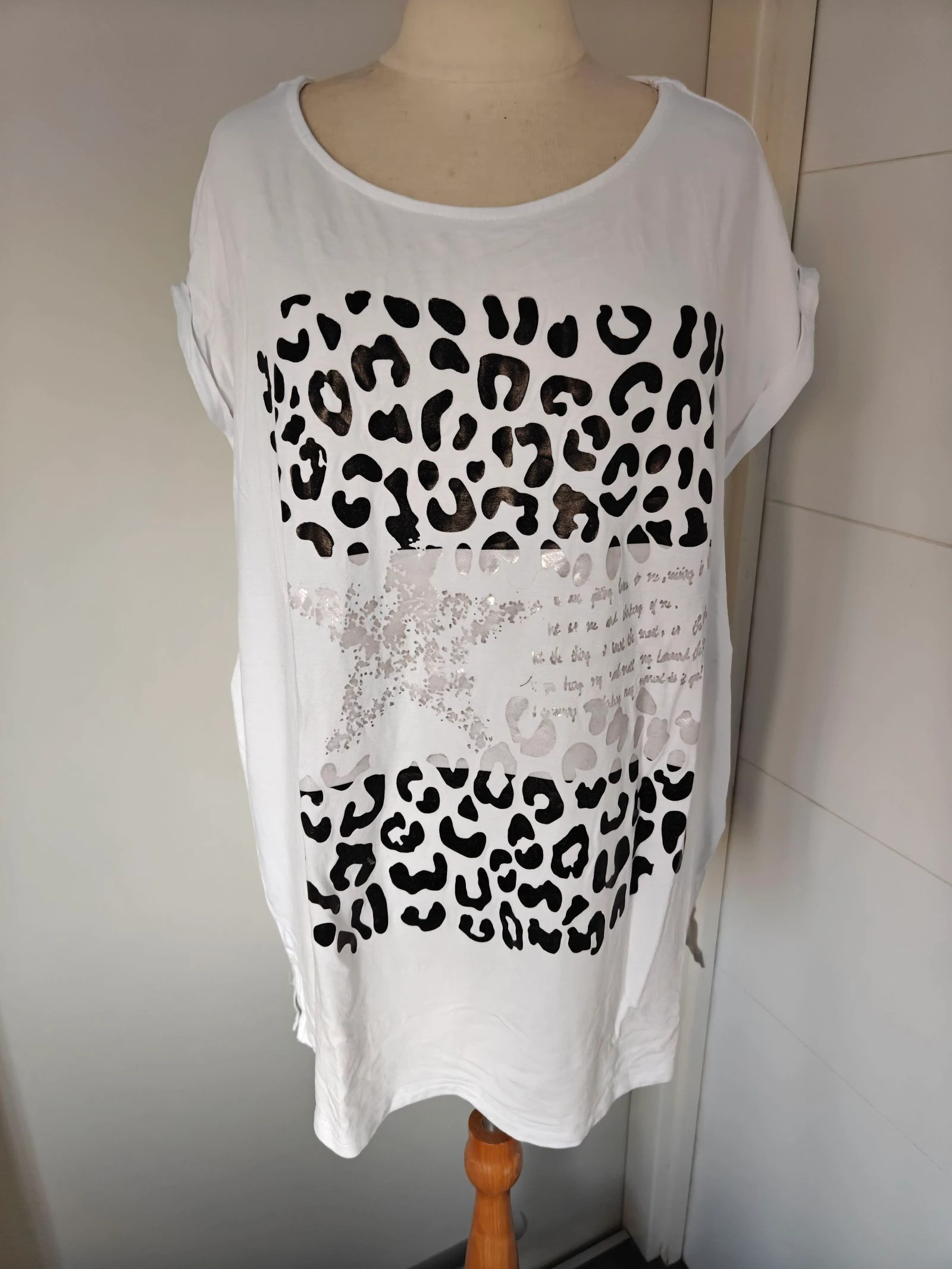 Wit tshirt met luipaardprint, maat XXL